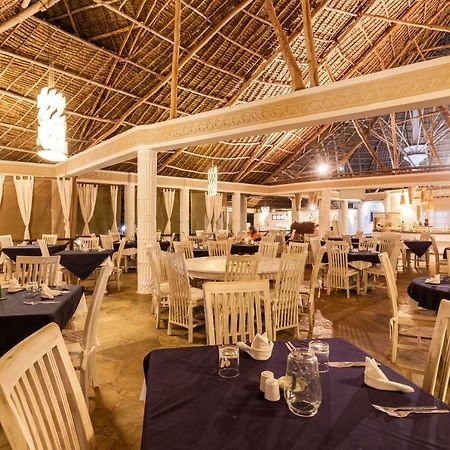 Twiga Beach Resort & Spa Watamu Esterno foto