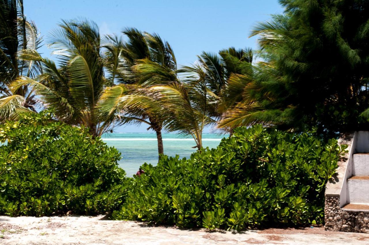 Twiga Beach Resort & Spa Watamu Esterno foto